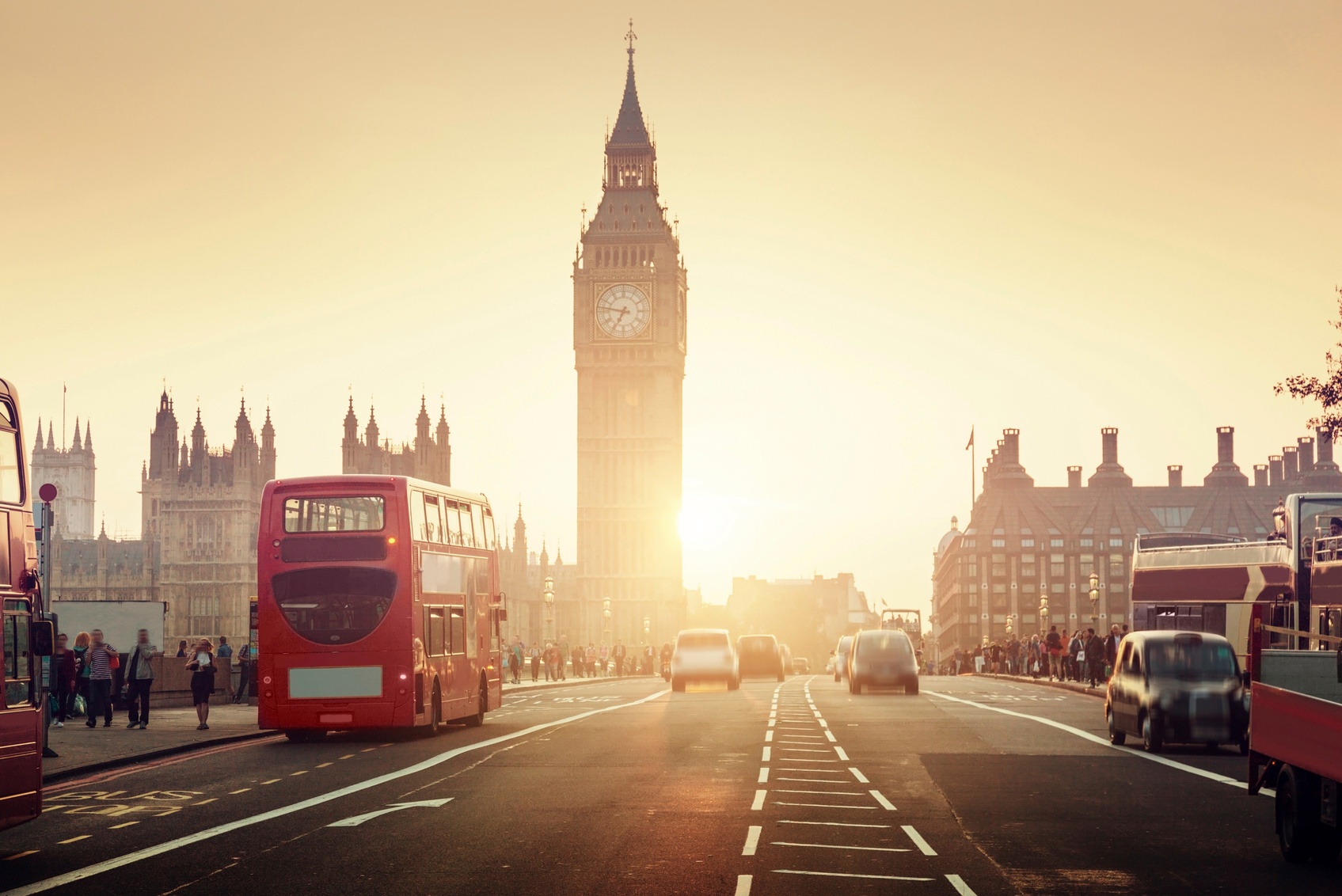 Westminster-Bridge-at-sunset-London-UK-000089217233_Medium.jpg
